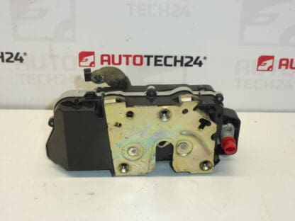 Fechadura da porta traseira direita Peugeot 206 e 406 combi 913870